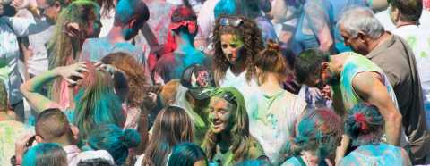 HOLI ADEJE. Festival de colores